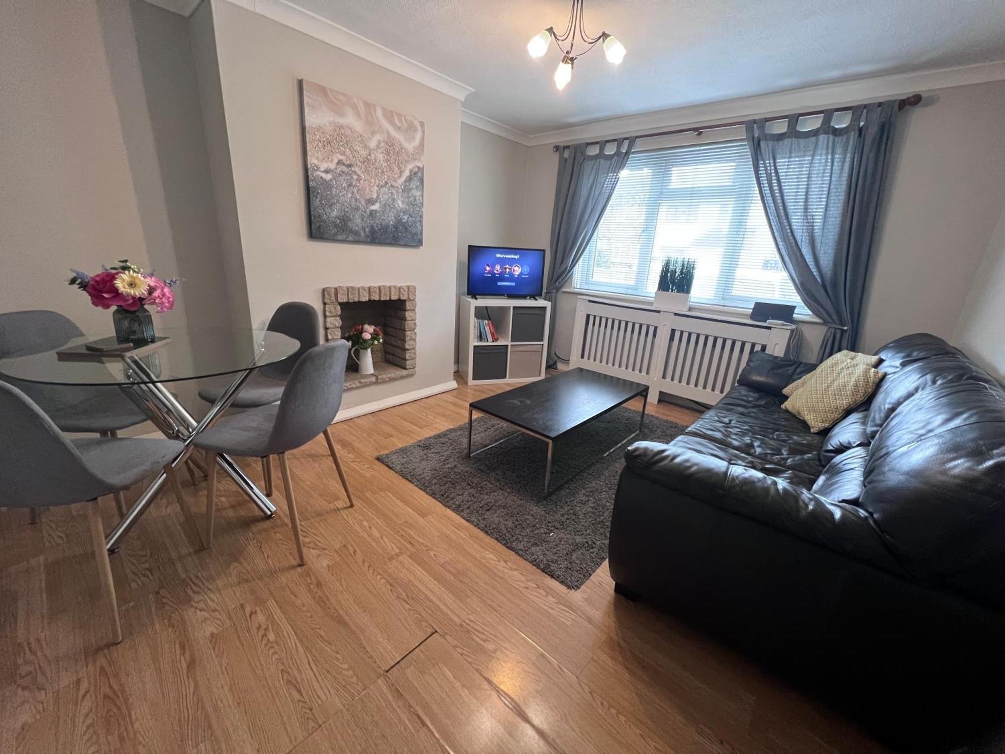 Croydon Apartment With Parking Londen Buitenkant foto