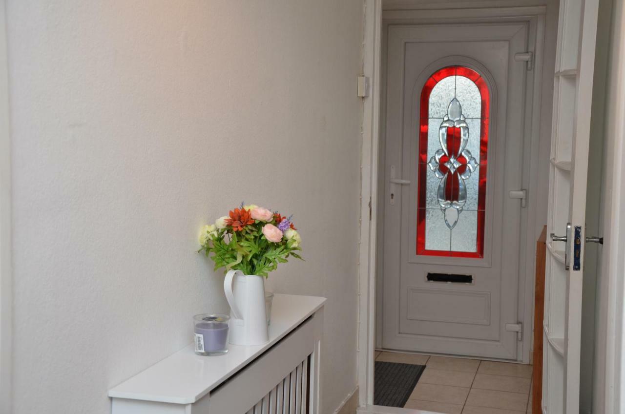 Croydon Apartment With Parking Londen Buitenkant foto